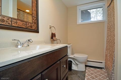 1 Maple Ct, Waldwick, NJ 07463 photo 21