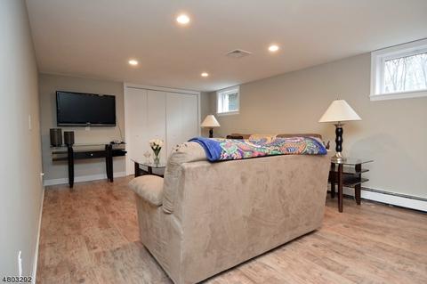 1 Maple Ct, Waldwick, NJ 07463 photo 18