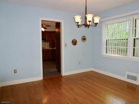6 Webster Dr, Berkeley Heights, NJ 07922 photo 4