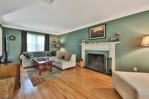 80 Fieldstone Pl, Wayne, NJ 07470 photo 2