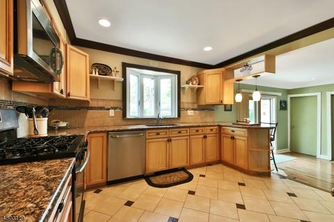 80 Fieldstone Pl, Wayne, NJ 07470 photo 5