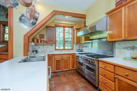182 Christopher St, Montclair, NJ 07042 photo 10