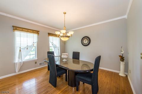 15 Windsor Pl, Hackettstown, NJ 07840 photo 5