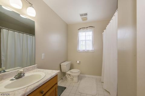 15 Windsor Pl, Hackettstown, NJ 07840 photo 14