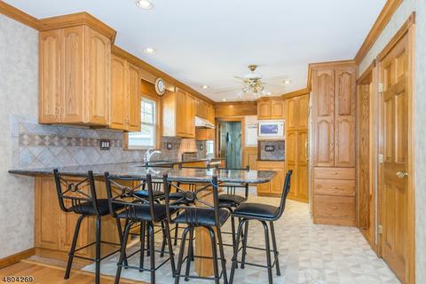 1 Ionic Ct, Parsippany-troy Hills Twp., NJ 07054 photo 5