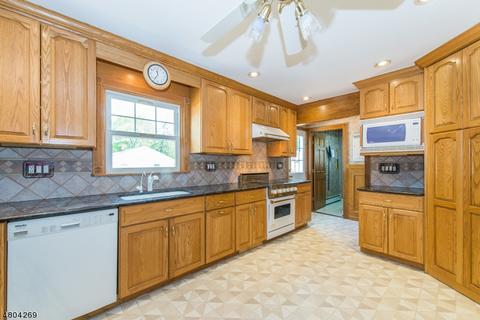 1 Ionic Ct, Parsippany-troy Hills Twp., NJ 07054 photo 6