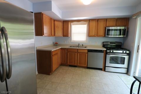 218 Harrison St, Nutley, NJ 07110 photo 5