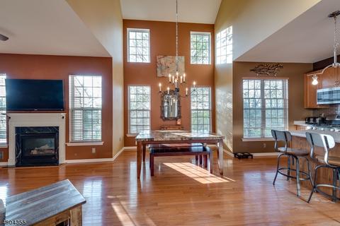 58 Brock Ln, Hackettstown, NJ 07840 photo 2