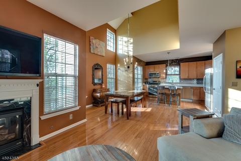 58 Brock Ln, Hackettstown, NJ 07840 photo 4