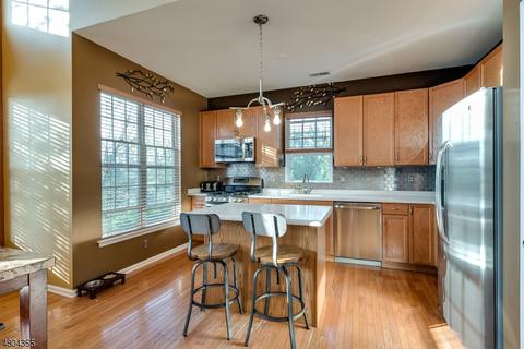 58 Brock Ln, Hackettstown, NJ 07840 photo 3