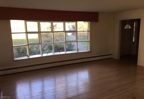 730 Hemlock Dr, Oradell, NJ 07649 photo 5