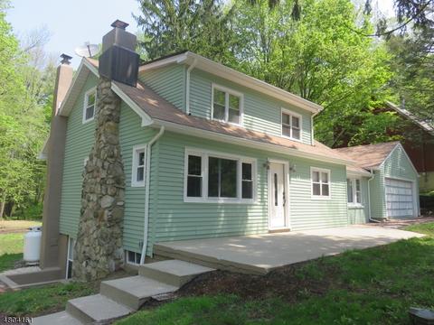 17 Hillcrest Dr, West Milford Twp., NJ 07421 photo 1