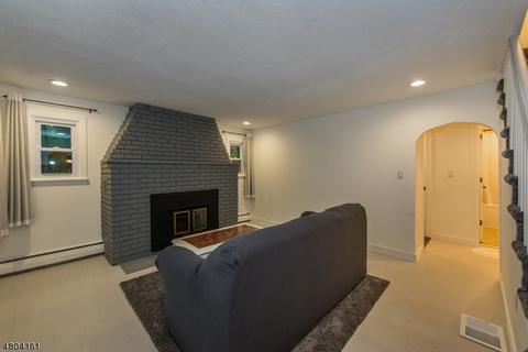 17 Hillcrest Dr, West Milford Twp., NJ 07421 photo 3