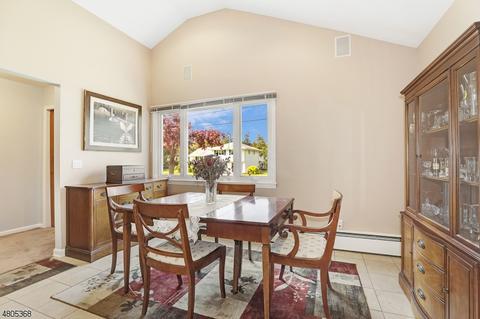 29 Burnside Pl, Wayne, NJ 07470 photo 7