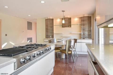 186 Eileen Dr, Cedar Grove, NJ 07009 photo 8