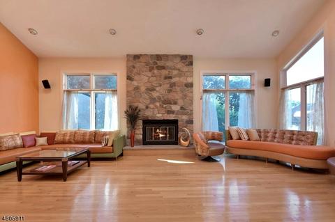186 Eileen Dr, Cedar Grove, NJ 07009 photo 3