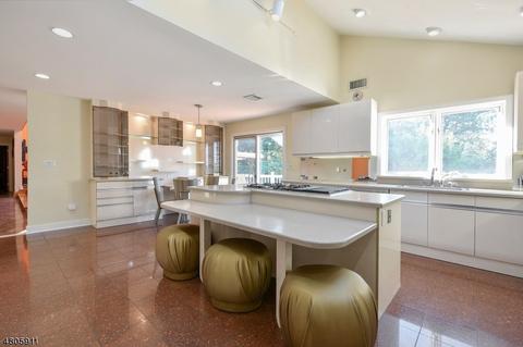 186 Eileen Dr, Cedar Grove, NJ 07009 photo 6