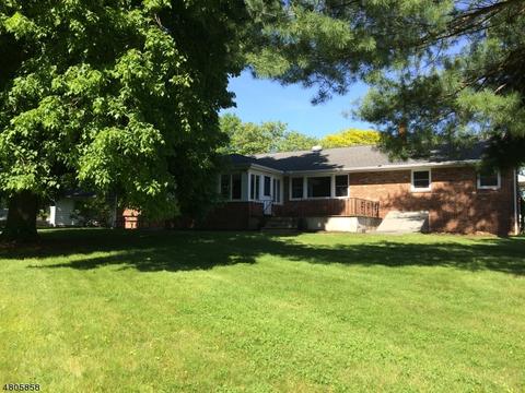 100 Warwick Cir, Springfield, NJ 07081 photo 4