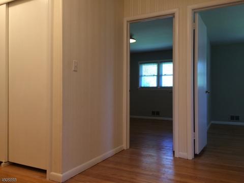 100 Warwick Cir, Springfield, NJ 07081 photo 23