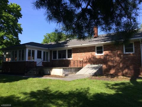 100 Warwick Cir, Springfield, NJ 07081 photo 12
