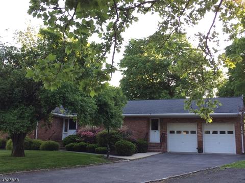 100 Warwick Cir, Springfield, NJ 07081 photo 2