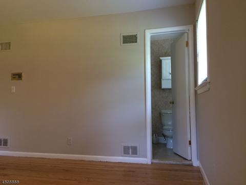 100 Warwick Cir, Springfield, NJ 07081 photo 20
