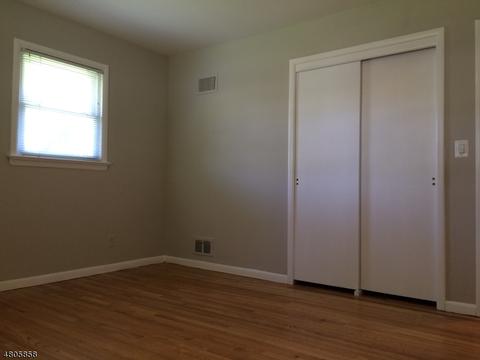100 Warwick Cir, Springfield, NJ 07081 photo 24