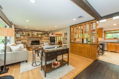 4 Robert Rd, Towaco, NJ 07082 photo 4