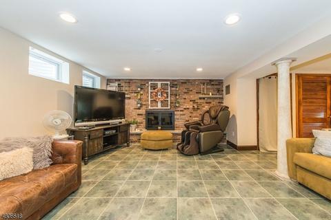 4 Robert Rd, Towaco, NJ 07082 photo 16