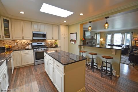 70 Tooker Ave, Springfield, NJ 07081 photo 3