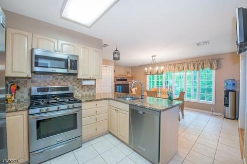 101 Riverside Dr, Florham Park, NJ 07932 photo 5