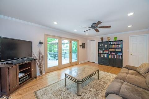 101 Riverside Dr, Florham Park, NJ 07932 photo 17