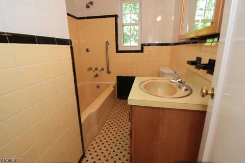 96 Wayne Ave, River Edge, NJ 07661 photo 21
