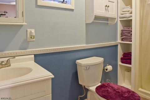 30 Maple Ave, Netcong, NJ 07857 photo 9