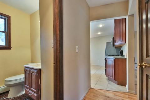 65 8th Ave, Hawthorne, NJ 07506 photo 10