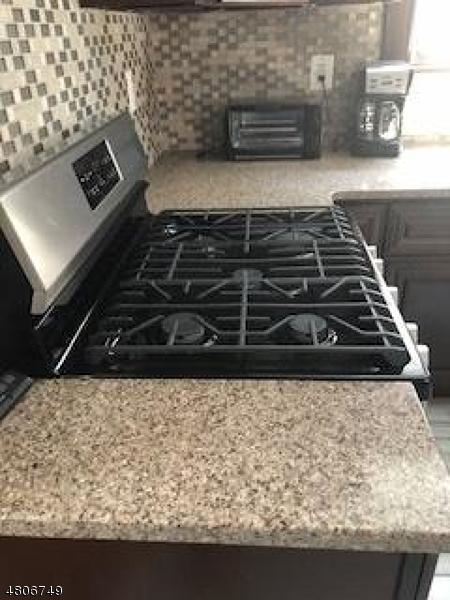 550 Longview Ave, Cliffside Park, NJ 07010 photo 8