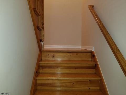 43 Val Sumo Ln, Newark, NJ 07105 photo 7