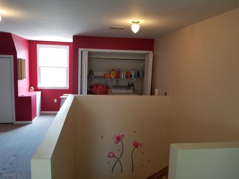 43 Val Sumo Ln, Newark, NJ 07105 photo 14