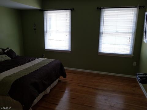 43 Val Sumo Ln, Newark, NJ 07105 photo 12