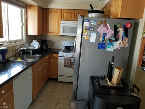 43 Val Sumo Ln, Newark, NJ 07105 photo 2