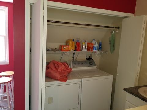 43 Val Sumo Ln, Newark, NJ 07105 photo 15
