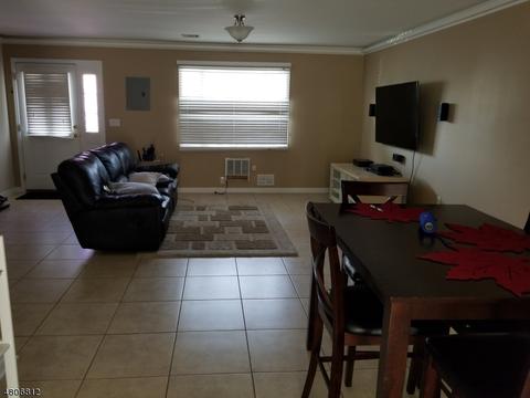 43 Val Sumo Ln, Newark, NJ 07105 photo 4