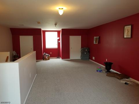 43 Val Sumo Ln, Newark, NJ 07105 photo 16