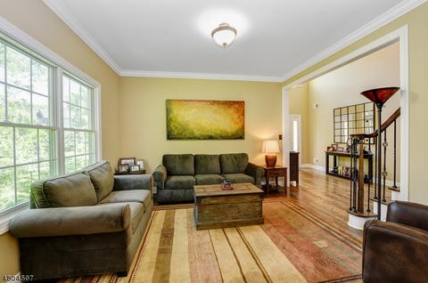 48 Haggerty Dr, West Orange, NJ 07052 photo 4