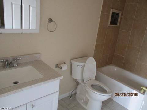 55 Cheswich Ct, Bedminster, NJ 07921 photo 3