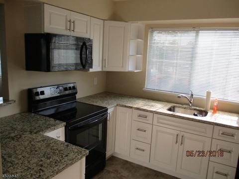 55 Cheswich Ct, Bedminster, NJ 07921 photo 2