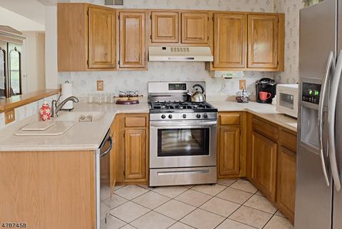 401 Appleton Way, Whippany, NJ 07981 photo 4