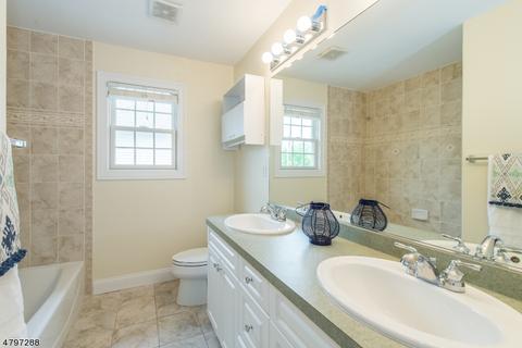 4 Ginamarie Ct, Wayne, NJ 07470 photo 24