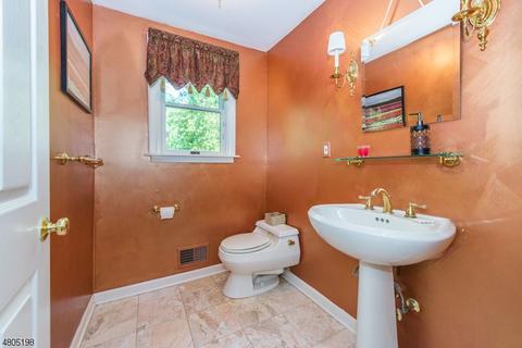7 Reeve Cir, Millburn, NJ 07041 photo 21