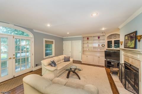 7 Reeve Cir, Millburn, NJ 07041 photo 10
